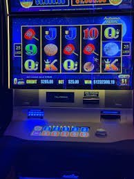 Casino Hold'em gameplay sequence